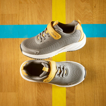 Clarks Kids Deyes Dash Kid Grey Synthetic