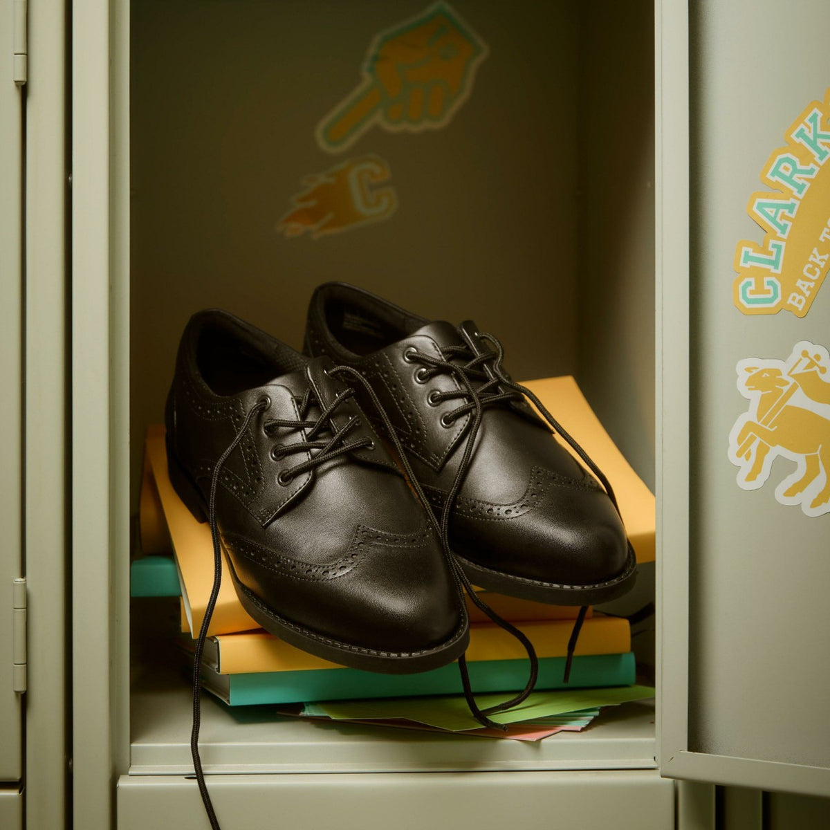 Clarks Kids Tapa Pure Youth Black Leather