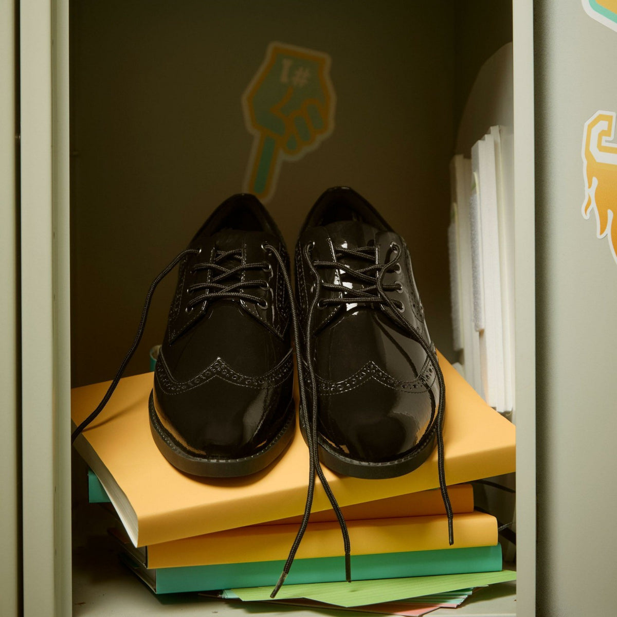 Clarks Kids Tapa Pure Youth Black Patent