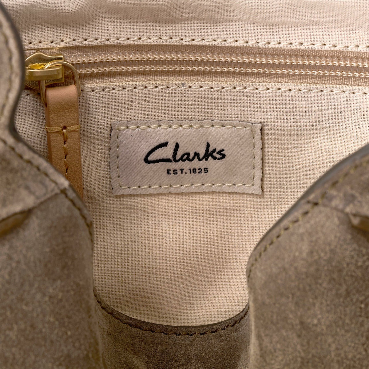 Clarks Women Utility Saddle Olive Suede